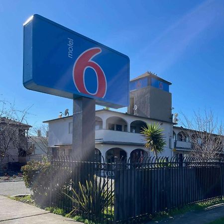 Motel 6 Richmond Ca Civic Center Екстериор снимка