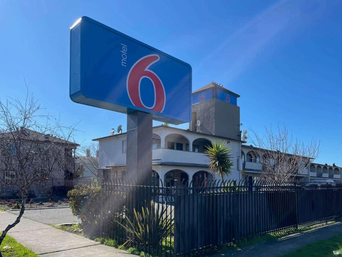 Motel 6 Richmond Ca Civic Center Екстериор снимка